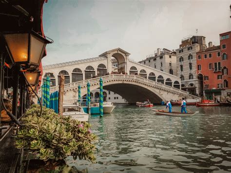 How many Bridges in Venice: a journey among the most curious ones