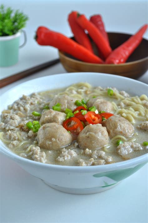 Bak Chor Mee Soup (Minced Meat Noodle Soup) 肉挫面汤 - Eat What Tonight