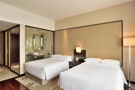 5-Star Luxury Hotel in Kochi, India | Kochi Marriott Hotel