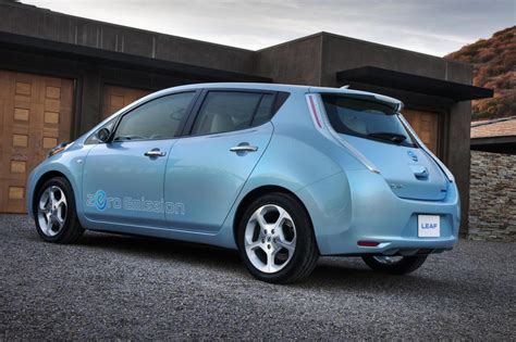 Nissan Leaf Photos and Specs. Photo: Leaf Nissan lease and 24 perfect ...