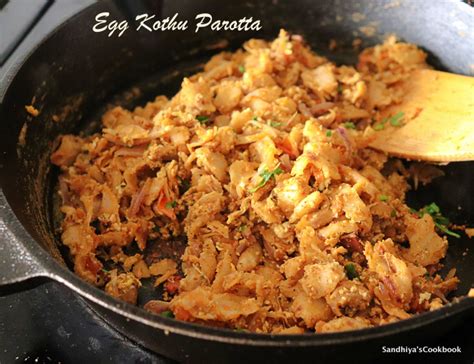 Sandhiya's Cookbook: Parotta Stall Egg Kothu Parotta | Muttai Parotta