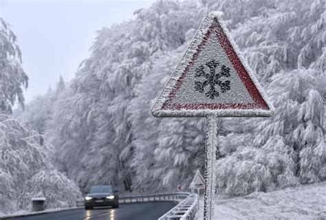 GERMANY-WEATHER-SNOW-FEATURE