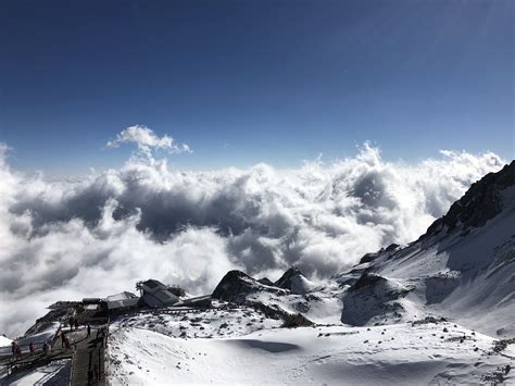 Yulong Snow Mountain, Lijiang, Yunnan, China | Lijiang, Snow mountain ...