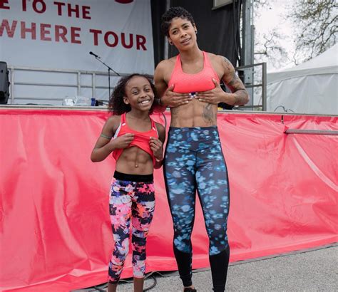 People impressed by 10-year-old's six-pack abs