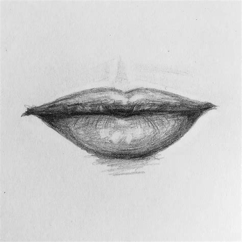 How To Draw Simple Lips | Lipstutorial.org