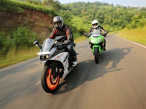 KTM RC 390 vs Kawasaki Ninja 300 Picture Gallery