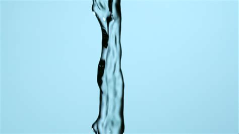 Water pouring and splashing in ultra slow motion 1,500 fps on a ...