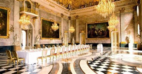 VERSAILLES PALACE DINING ROOM | Home decor styles, New palace, Palace