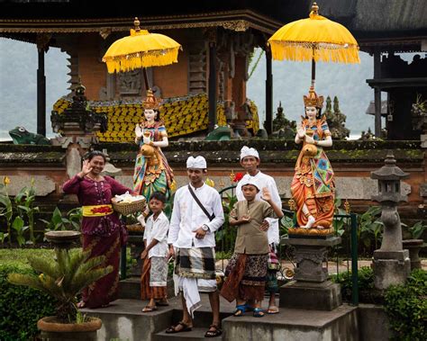 The Culture of Indonesia ? Explore the Vibrant Religion, Cuisine and ...