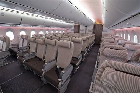 Inside airlines' Boeing 787 Dreamliners | Aircraft interiors, Boeing ...