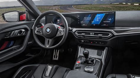 New BMW M2 2023 - INTERIOR details (curved screen & M carbon seats ...