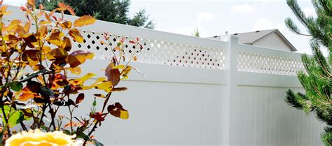 Vinyl Lattice Top Fencing – Rick's Custom Fencing & Decking