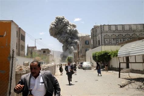 Women brandishing weapons, malnourished children underscore Yemen ...