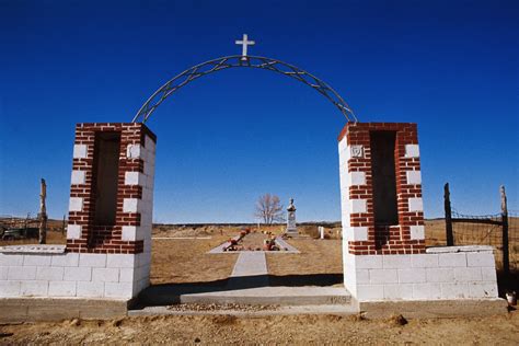 burial-ground-in-wounded-knee - South Dakota Pictures - South Dakota ...