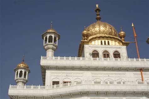 File:Towers & Dome, Akal Takht, Golden Temple Complex.jpg - SikhiWiki ...