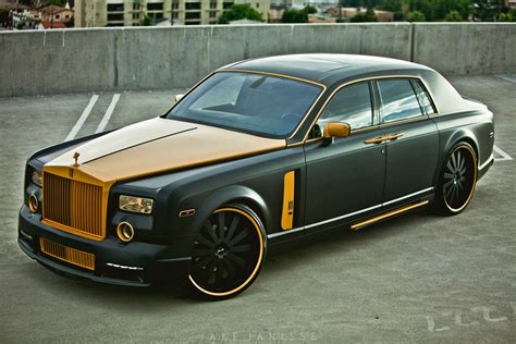 Platinum Motorsports Builds Black & Gold Rolls-Royce Phantom Bentley ...