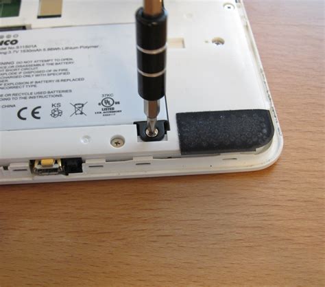 How to replace a Kindle 2 battery | Daniel D. Beck