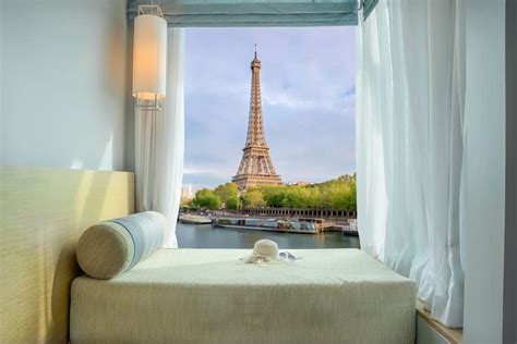 paris hotel eiffel tower view