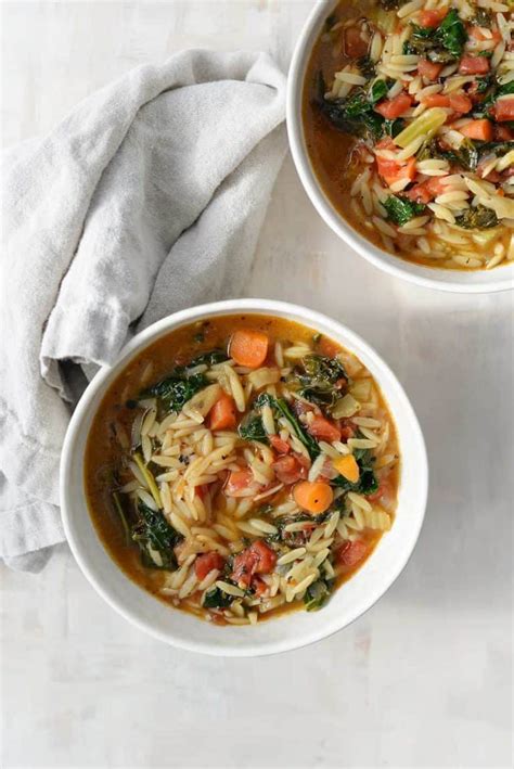 Simple Tuscan Kale Soup Recipe - Delish Knowledge