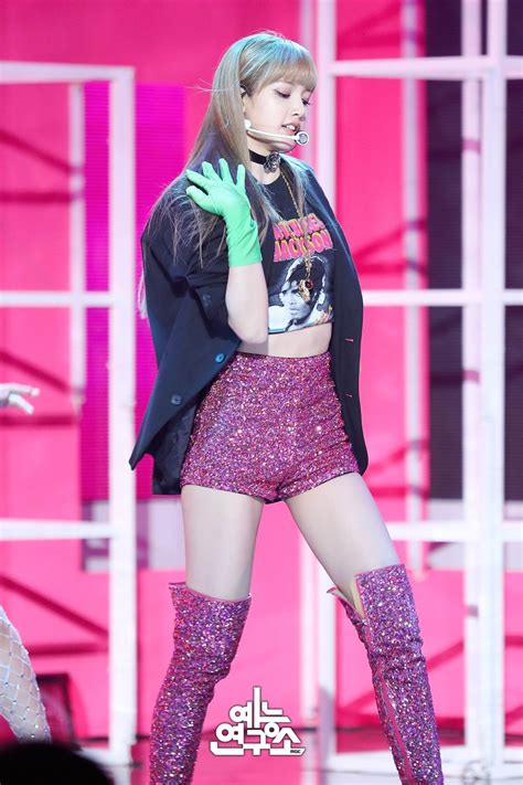 Lisa @ Square Up stage on Music Show | Blackpink lisa, Blackpink ...