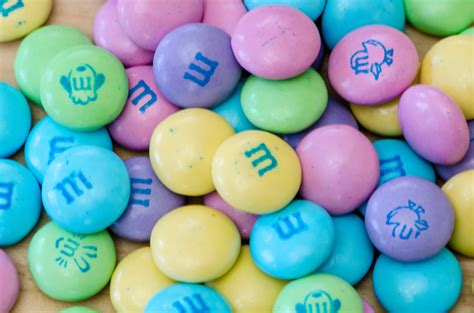 File:Pastel colored Easter M&Ms (13021066724).jpg - Wikimedia Commons