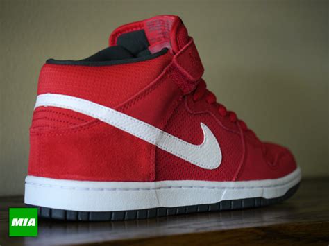 Nike SB Dunk Mid Pro - Hyper Red | Sole Collector