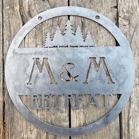 Custom Hanging Outdoor Metal Sign - Rustic Cabin Wall Art – Maker Table