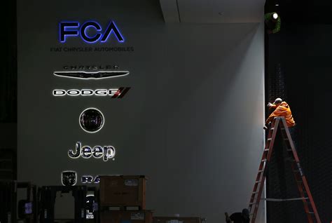 Fiat Chrysler recalls 1.9 million cars over deadly defect that keeps ...