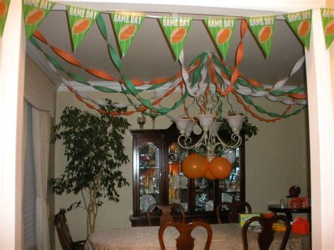 Streamers & decorations | Streamer decorations, Costume party, Birthday ...