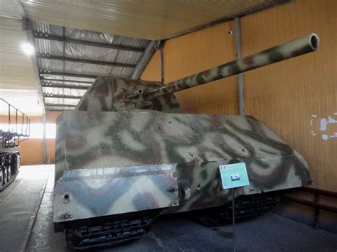 Panzer VIII Maus (Kubinka tank museum) - Paris Tour Guide