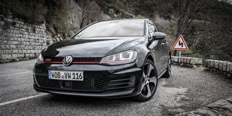 Mehr GTI geht nicht! Erste Testfahrt im neuen VW Golf GTI Performance ...