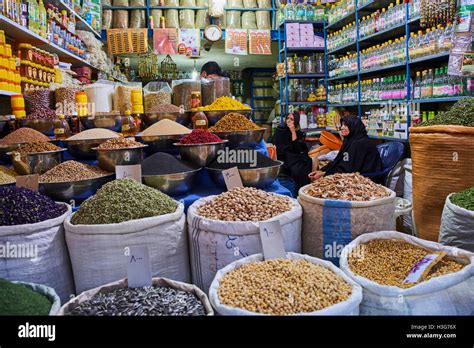 Iran, Kerman province, Kerman, End to End bazaar Stock Photo - Alamy