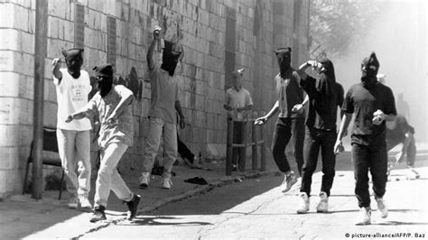 30 years after the first intifada – DW – 12/08/2017