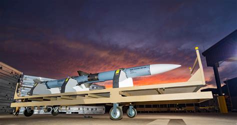 Raytheon was awarded a billion-dollar contract for the missile ...