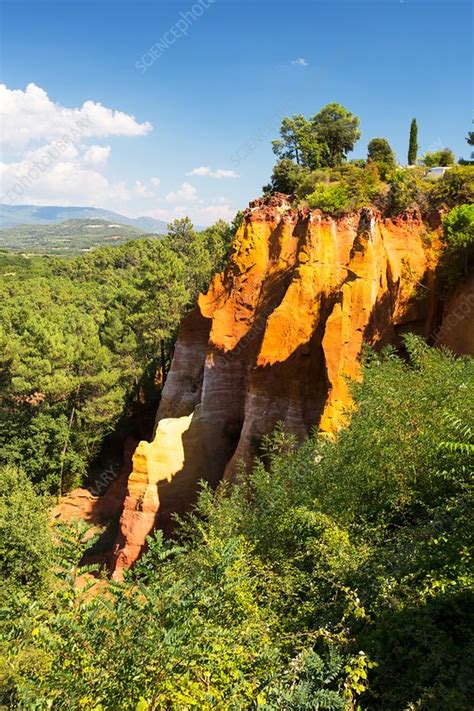 Ochre cliffs, Roussillon, France - Stock Image - C036/8291 - Science ...