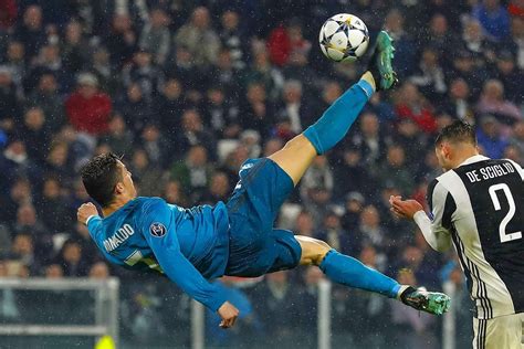 Pin by Dwaraka007 on CR7 | Ronaldo, Cristiano ronaldo, Bicycle kick