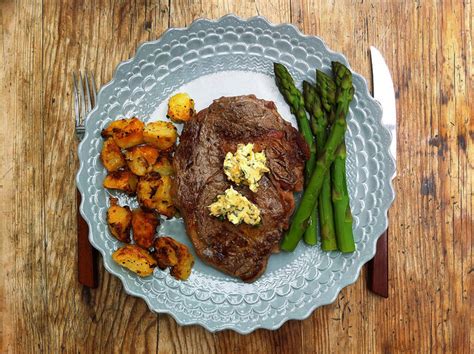 HOW TO MAKE CAFE DE PARIS BUTTER: THE RECIPE THAT MAKES GOOD STEAK ...