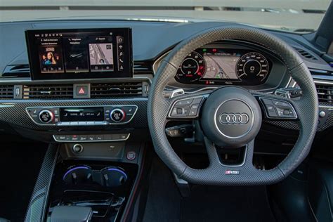 Audi RS4 Avant (2021) Review