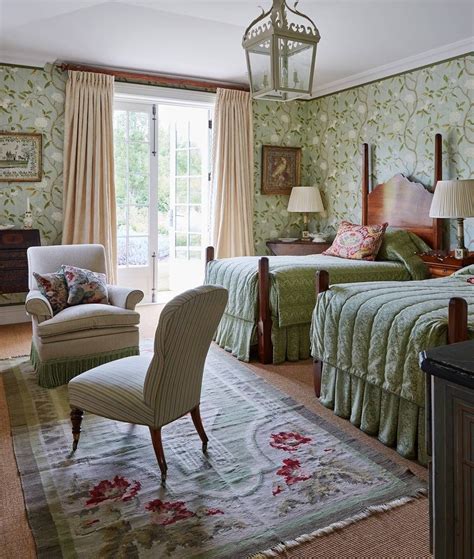 Green Floral Bedroom Inspiration | Gorgeous bedrooms, Bedroom design ...