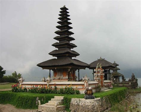 Tourism Beautiful: Bali - Temple