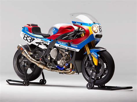 Praëm BMW S1000RR - Getting Modern with Retros