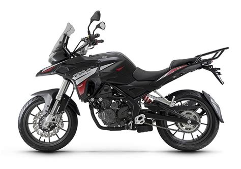 Benelli TRK 251 (2019), prezzo e scheda tecnica - Moto.it