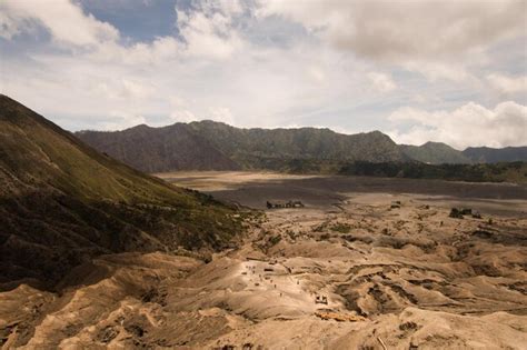 Premium Photo | Volcano in the mountains in east jawa indonesiavolcano ...