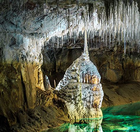 Formations - National Cave and Karst Research Institute