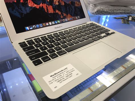 Apple MacBook Air MD711LL/A 11.6-Inch Laptop Mid 2013 | MacBlowouts