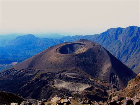 Mount Meru - Hike on a volcano in Arusha National Park