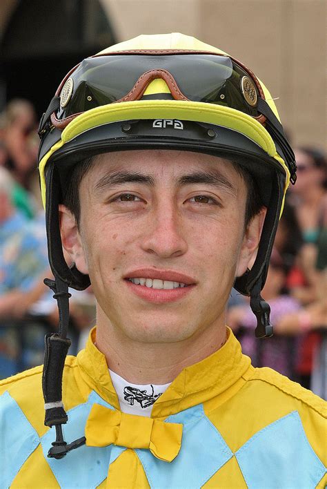 Golden Gate: Jockey Juan Hernandez returns north