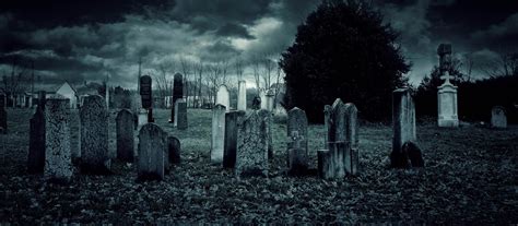 Galveston Haunted Cemetery Tour | Ghost Tours in a Cemetery