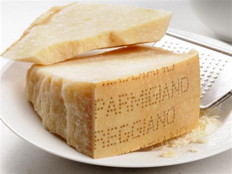 Parmigiano Reggiano Nutrition Facts - Eat This Much