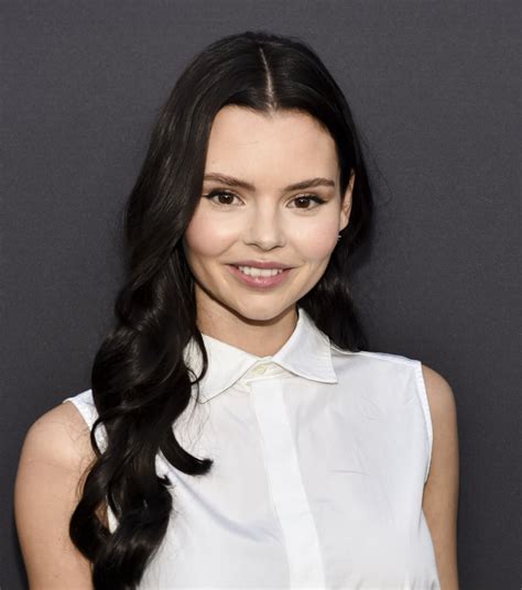 Eline Powell as Ryn | Siren TV Show Cast | POPSUGAR Entertainment Photo 2